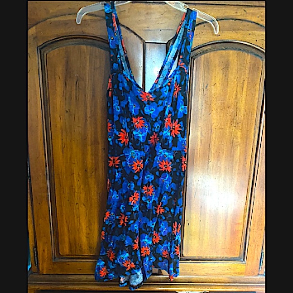 XL Hot Topic floral, cross back dress